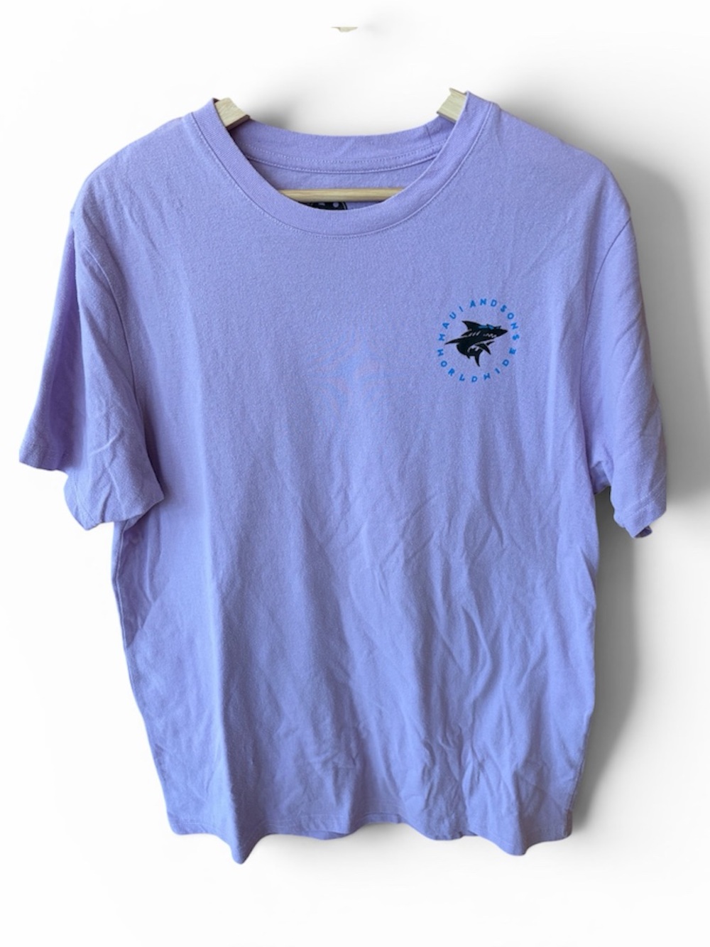 Maui and Sons Adults T-Shirt Purple Crewneck Black Shark Logo Sz L